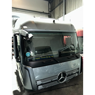 CABINA MERCEDES ACTROS 1842 MP4 - Imagen 1