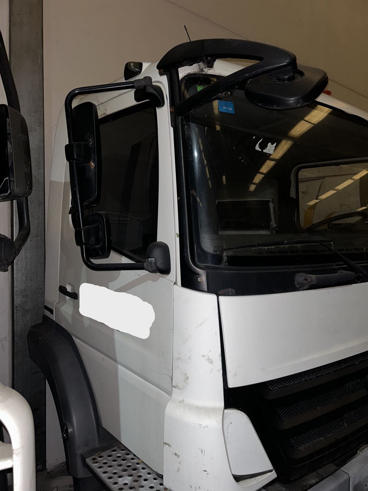 CABINA MERCEDES AXOR 2533 EURO5 - Imagen 2