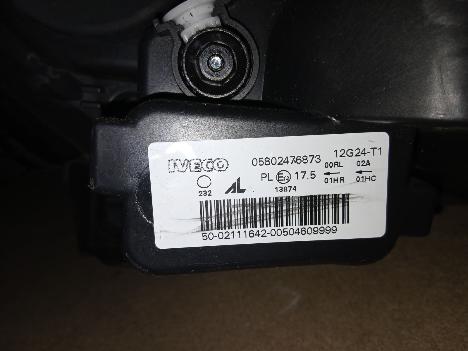 Faro derecho Iveco Daily 35S16 - Imagen 3